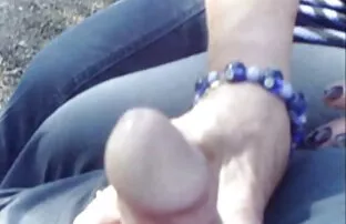 XXX زن بر شوهر مسلط است و زنگ خروس را فشار قصص سكس موقع عرب نار می دهد