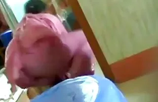XXX دو زن تجاری با یک قصص سيكس عربي شریک تجاری در دفتر رابطه جنسی دارند