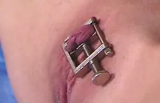 XXX غریبه سرخ بلافاصله به اخويا ناكني کشاورز داد