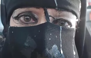 XXX یک دانش آموز قصص سكس مع الجارة 18 ساله جلوی دوربین را خسته می کند