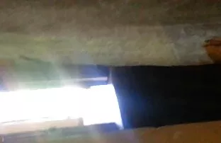 XXX مرد سیاه پوست دختر سیاهپوش خود را به شدت قصص سكس الخالات محکم می کند