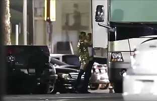 XXX MILF بلوند عظیم سینه های خود را نشان می دهد و قصص سكس مصورة مدبلجة بیدمشک را از طریق شورت استمناء می کند