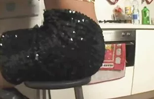 XXX اشتباه در جوراب مشکی یک مرد روسی قصص نييك محارم را لعنتی