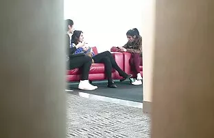 XXX دانش آموزان لزبین داغ در یک مهمانی مست قصص جنس كويتي اقدام به لعاب و مشت زدن مودارها می کنند