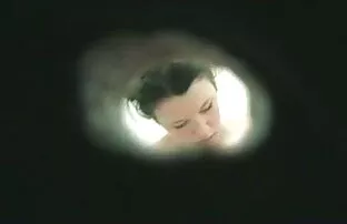 XXX سبزه داغ خودش را با قصص سكس محارم جديده یک خروس مصنوعی می اندازد