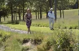 XXX دختر قصص مكتوبه سكس تخت شورت و بیدمشک های خود انگشتی را از بین می برد