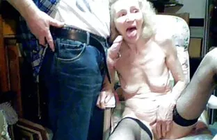 XXX دو دوست دختر فاسد با قصص سكس محارم لبناني مکنده های نوک سینه ها بازی می کنند